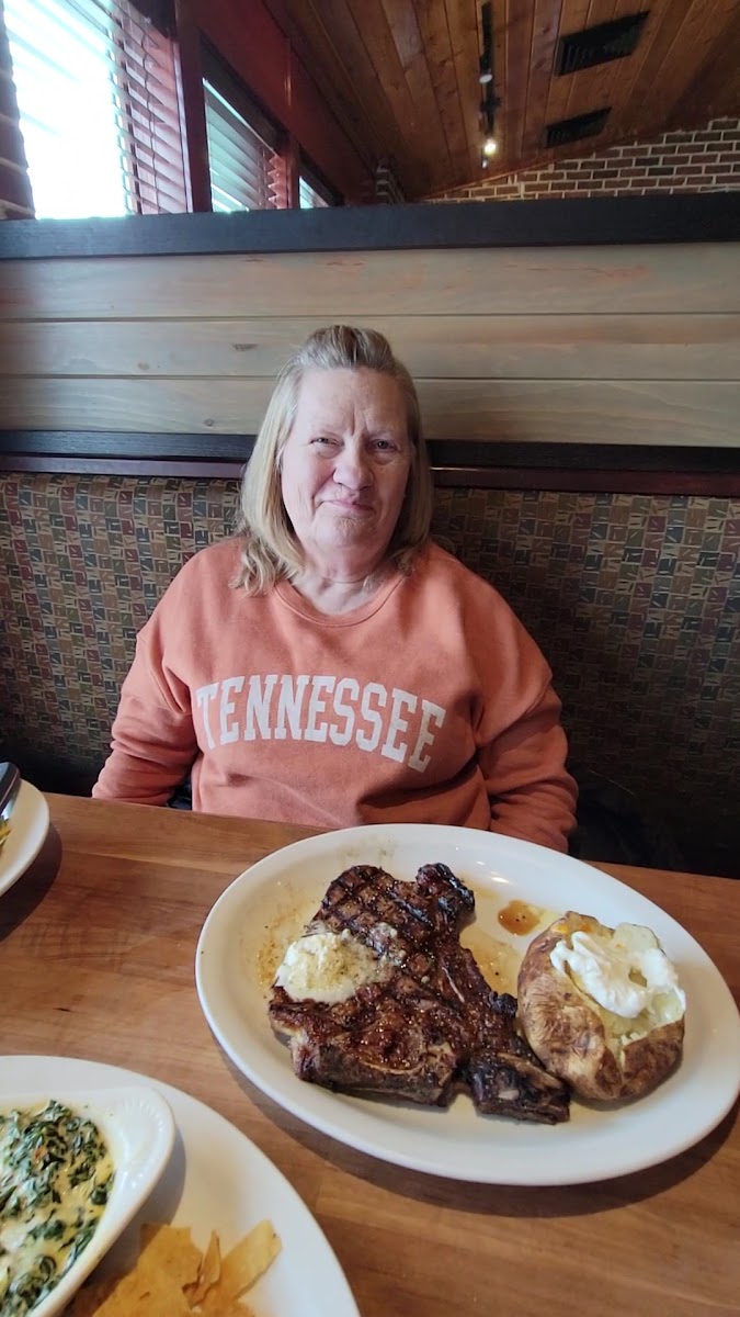 Cheddar's Scratch Kitchen-2